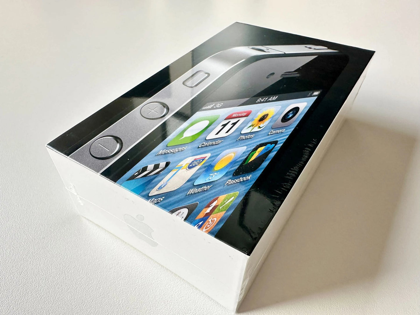 Apple iPhone 4 (Model A1332) – Sealed in Original Packaging