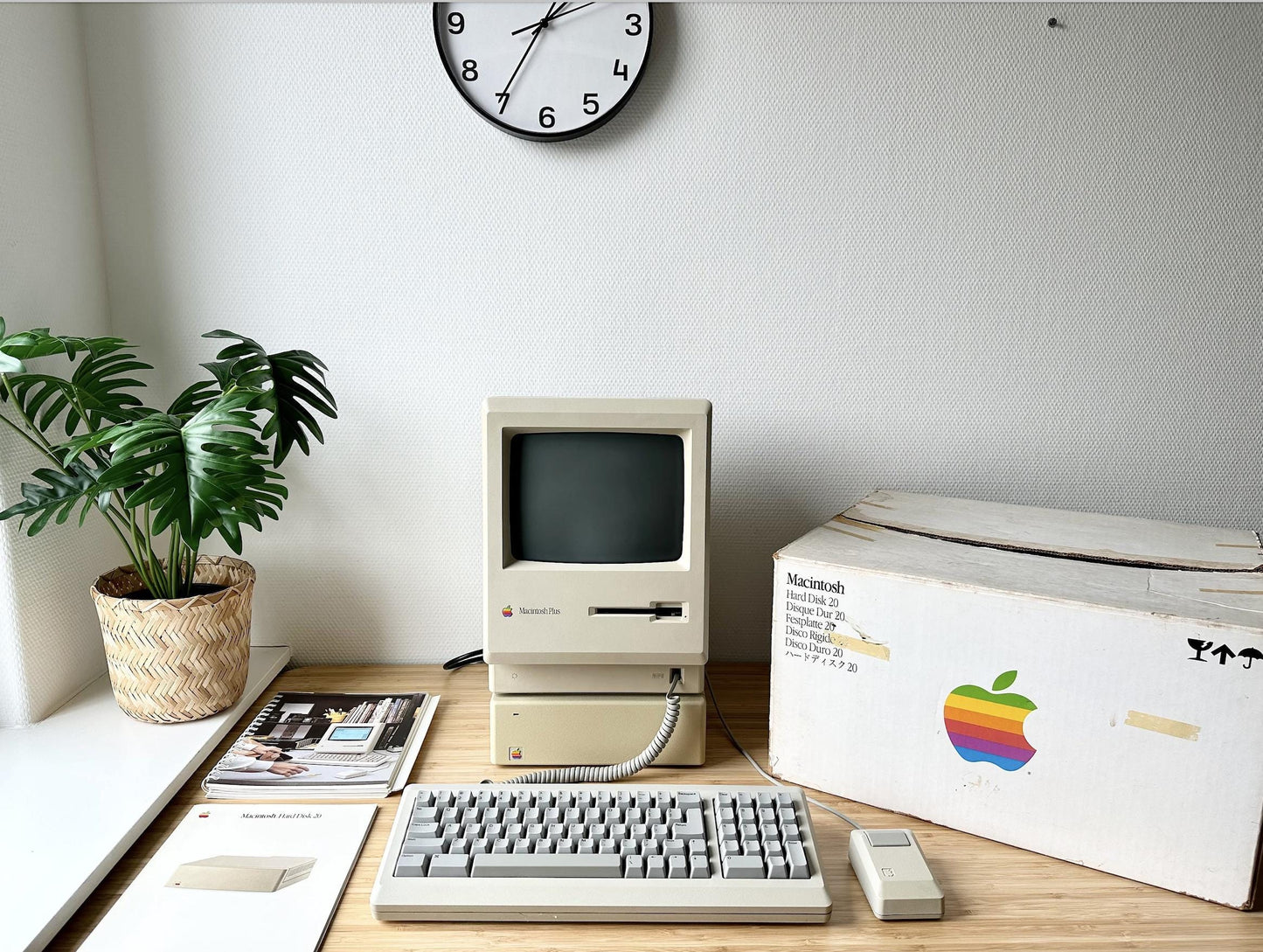 Apple Macintosh Plus with Hard disk 20