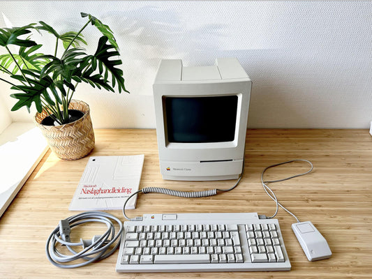 Apple Vintage Macintosh Classic