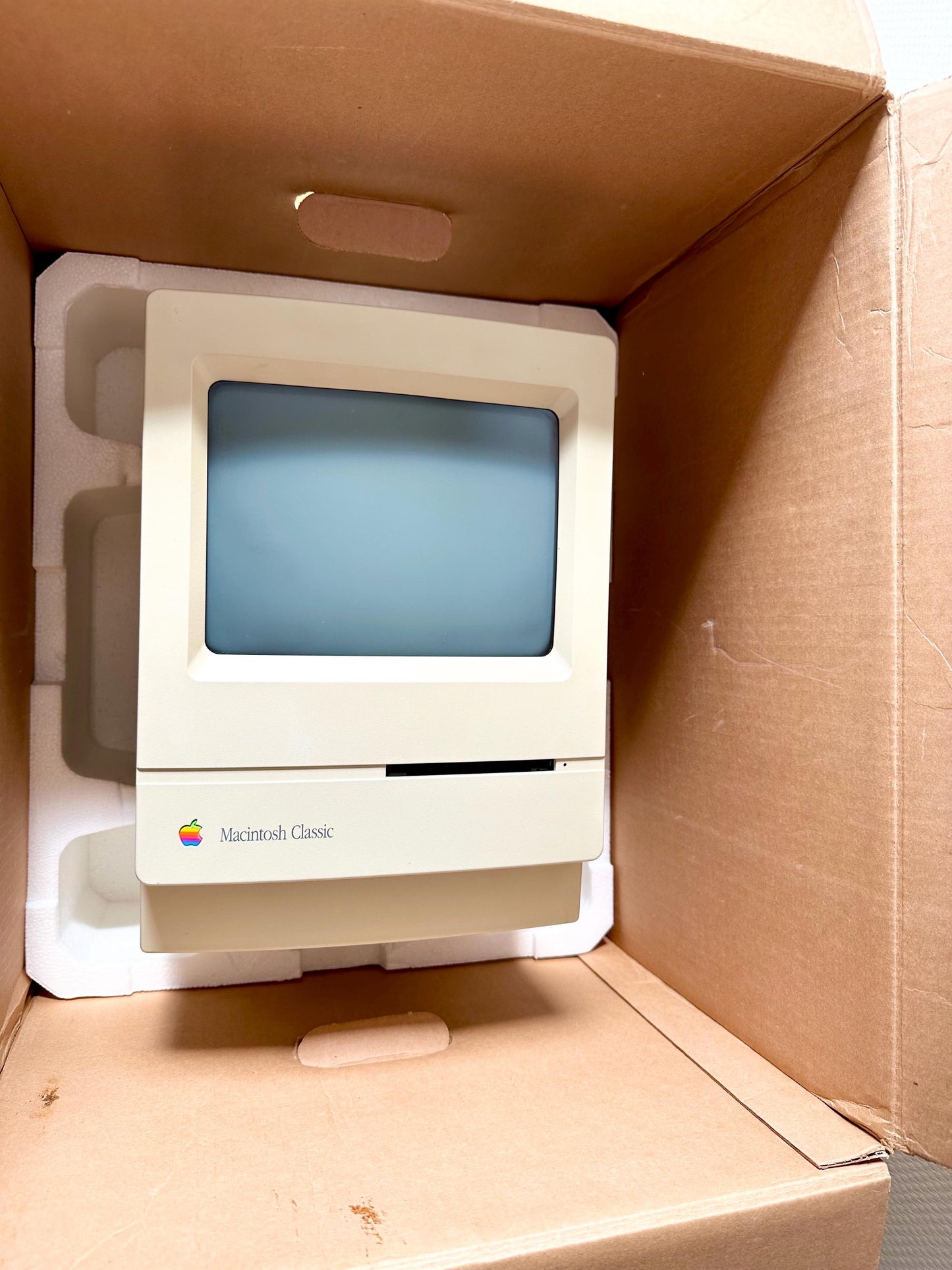 Vintage Apple Macintosh Classic with Original Packaging and Accessories